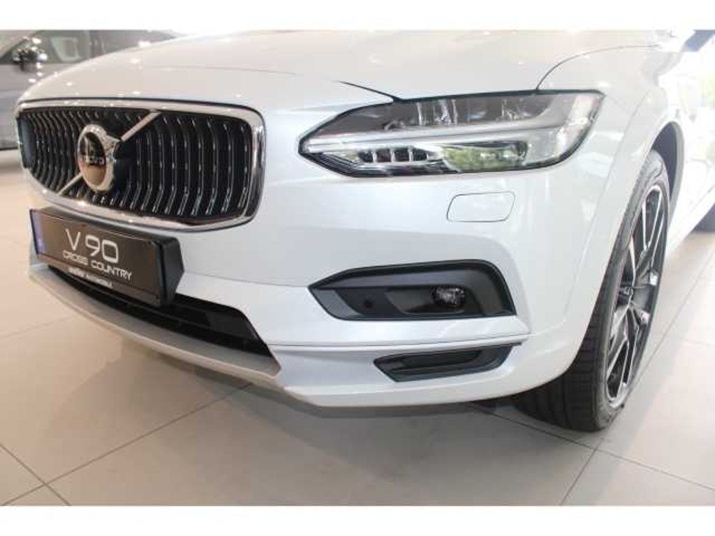 Volvo V90 Cross Country