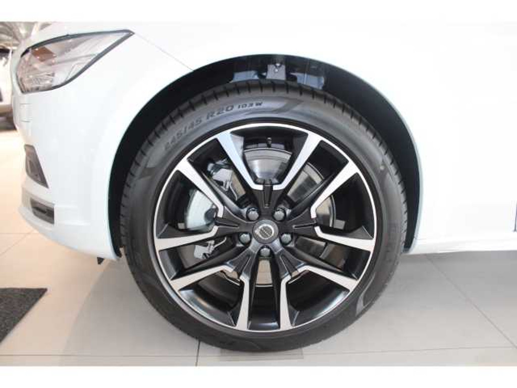 Volvo V90 Cross Country