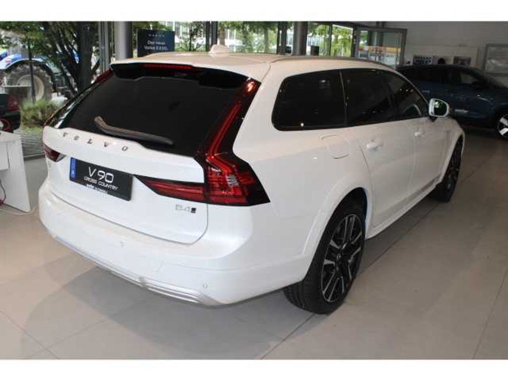 Volvo V90 Cross Country