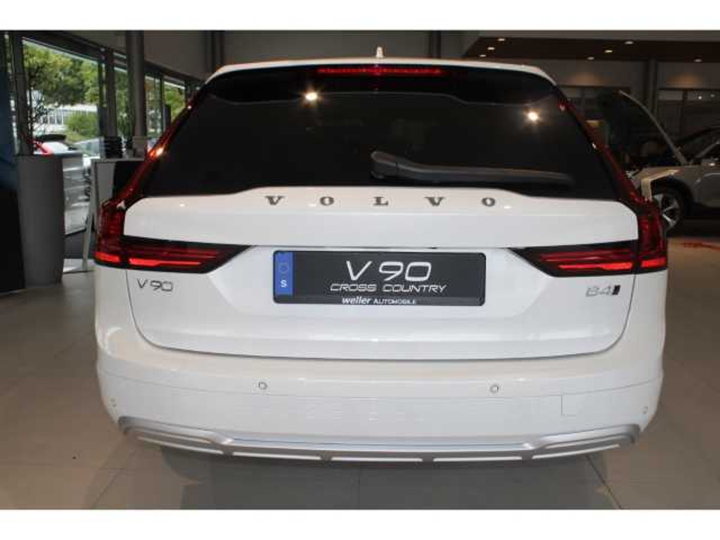 Volvo V90 Cross Country