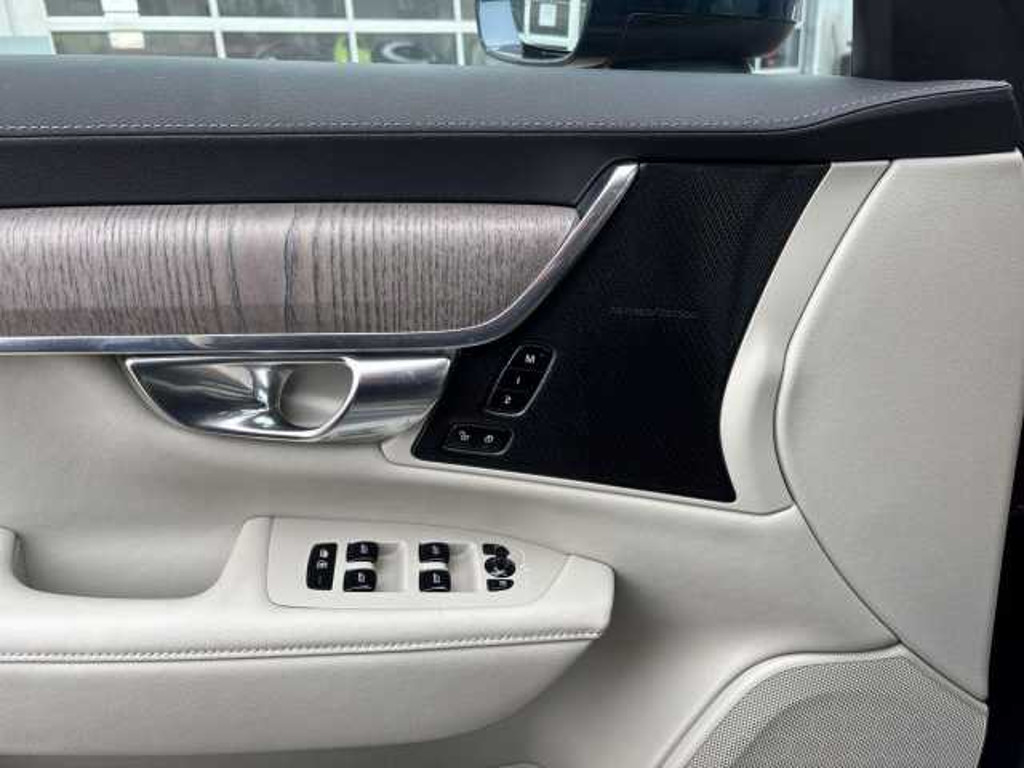 Volvo V90 Cross Country