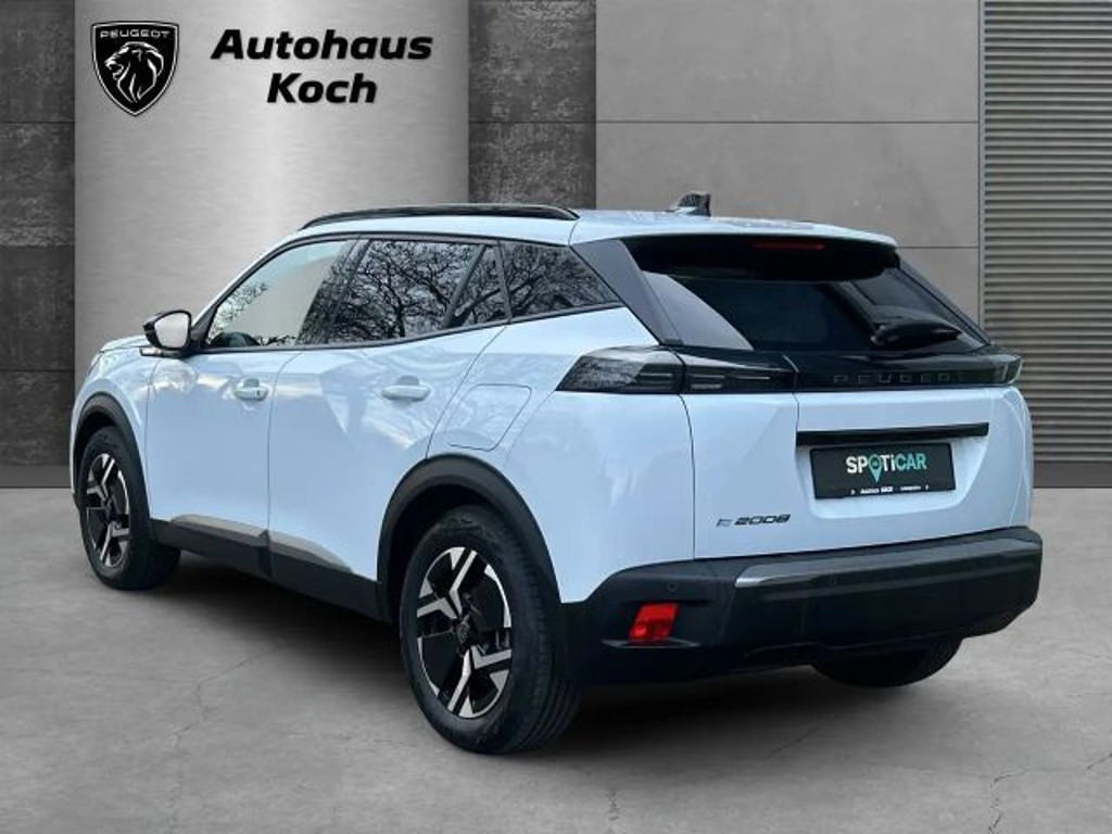 Peugeot e-2008
