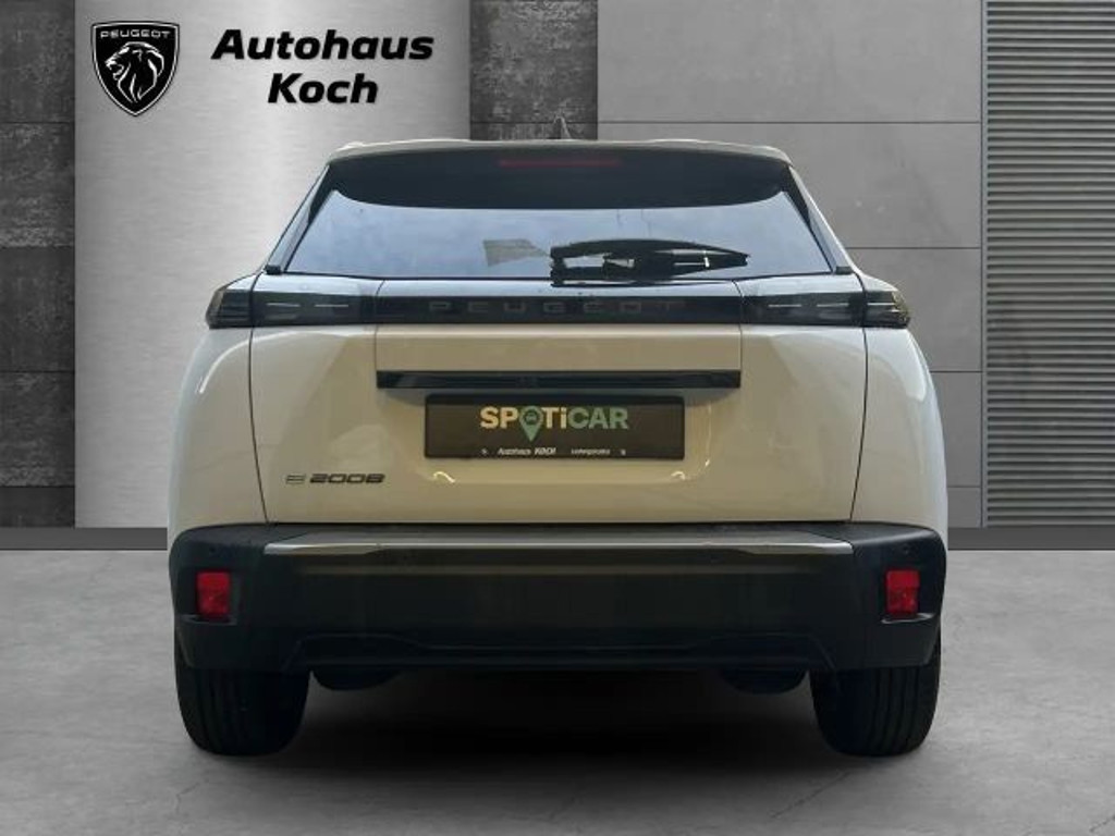 Peugeot e-2008