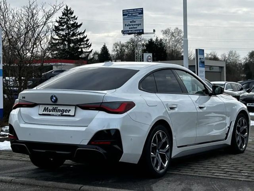 BMW i4