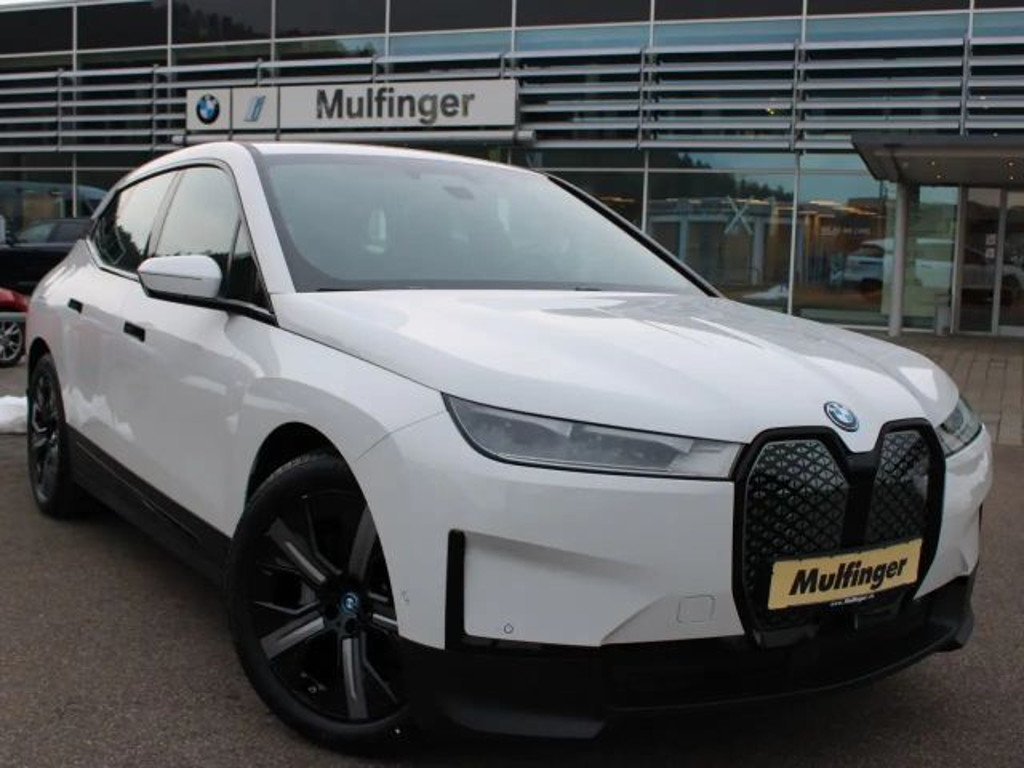 BMW iX