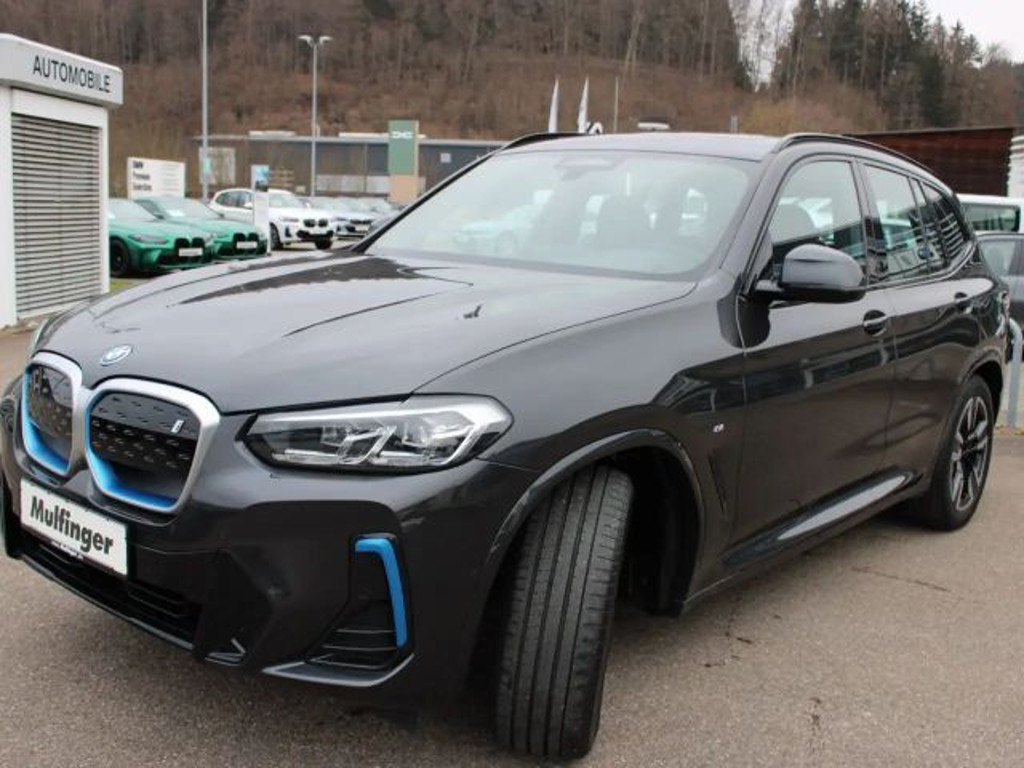 BMW iX3
