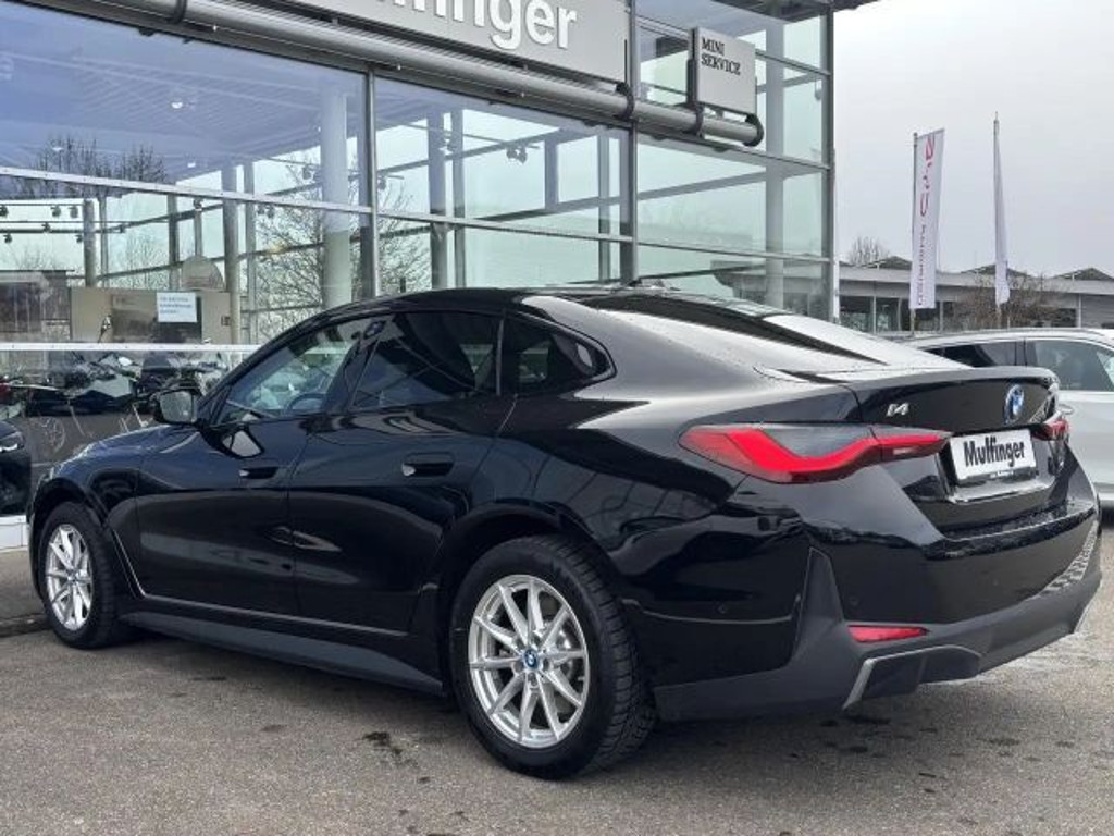 BMW i4