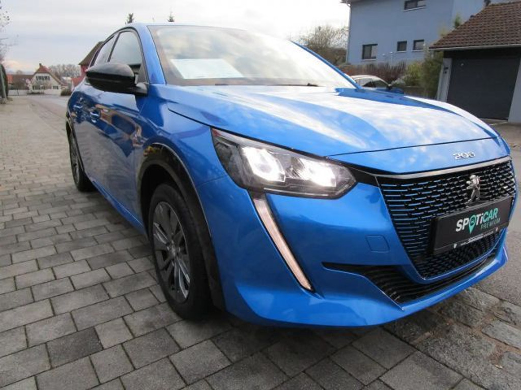 Peugeot e-208