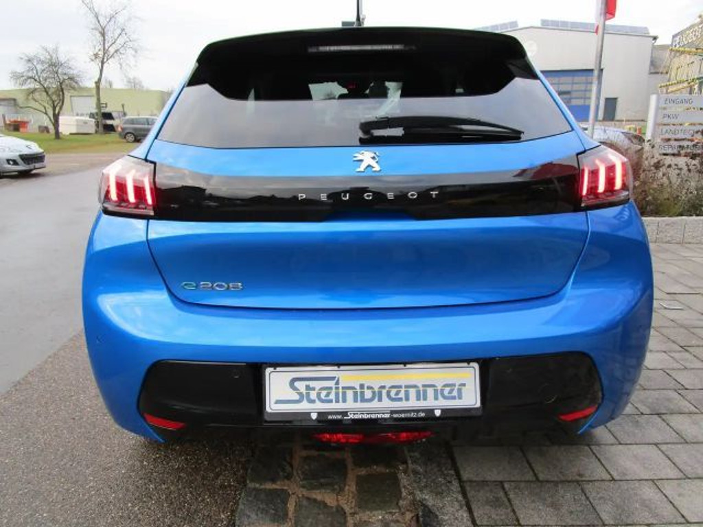 Peugeot e-208