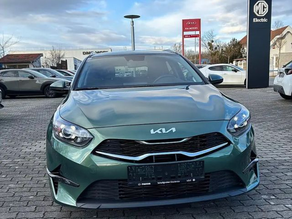 Kia Ceed 2024 Benzine