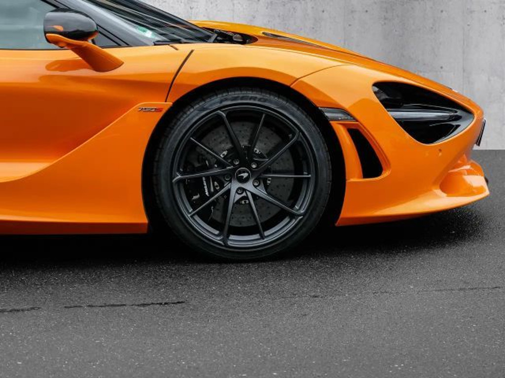 McLaren 750S