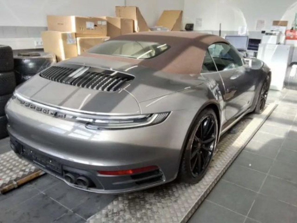 Porsche 992