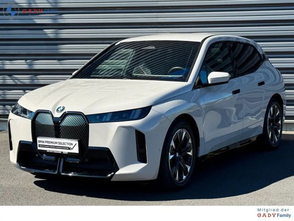 BMW iX