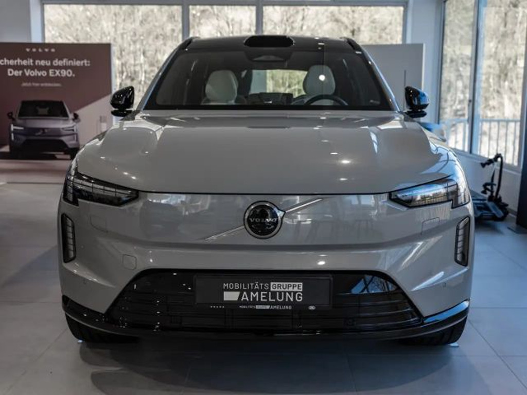 Volvo EX90
