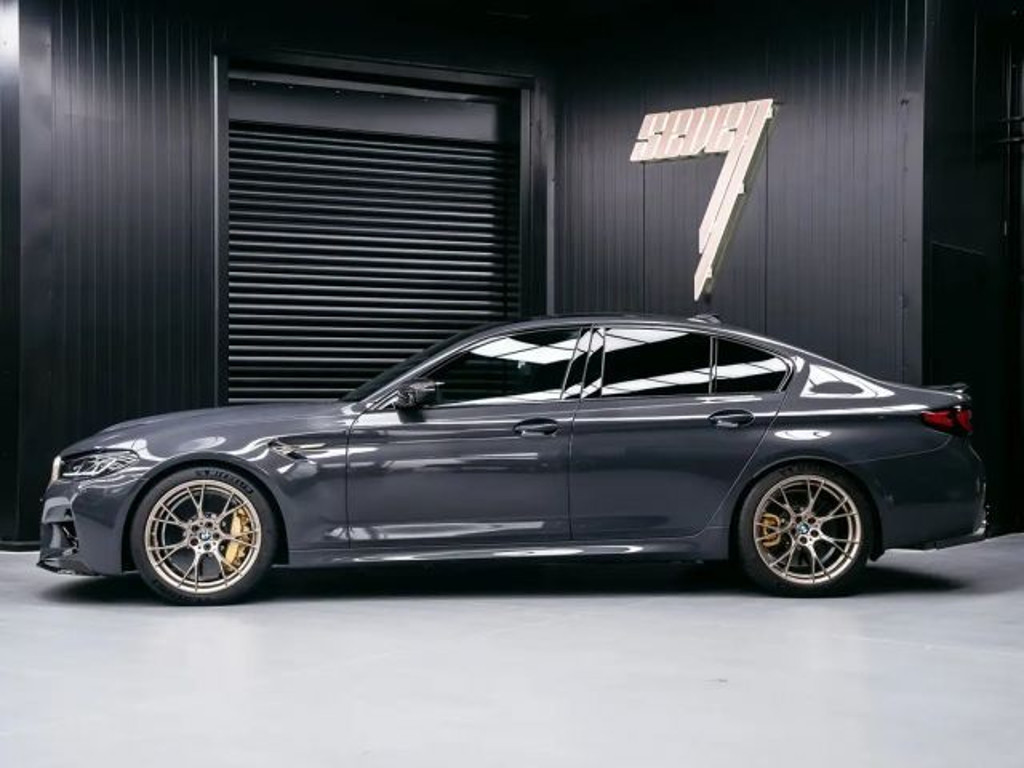 BMW M5