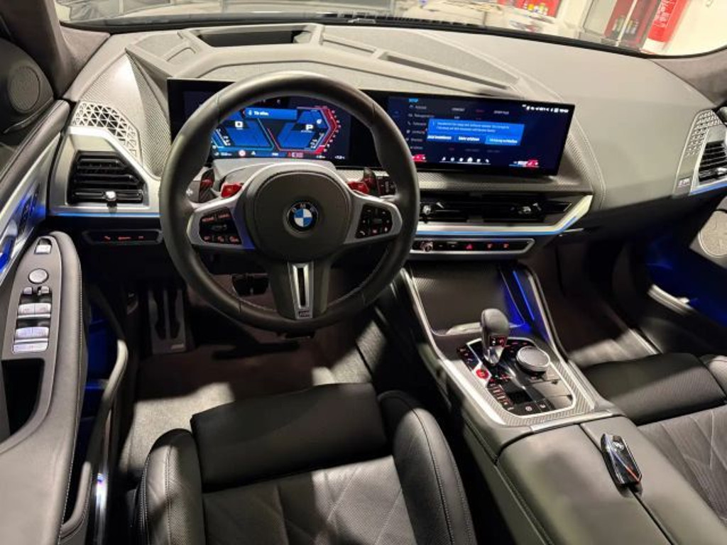 BMW XM
