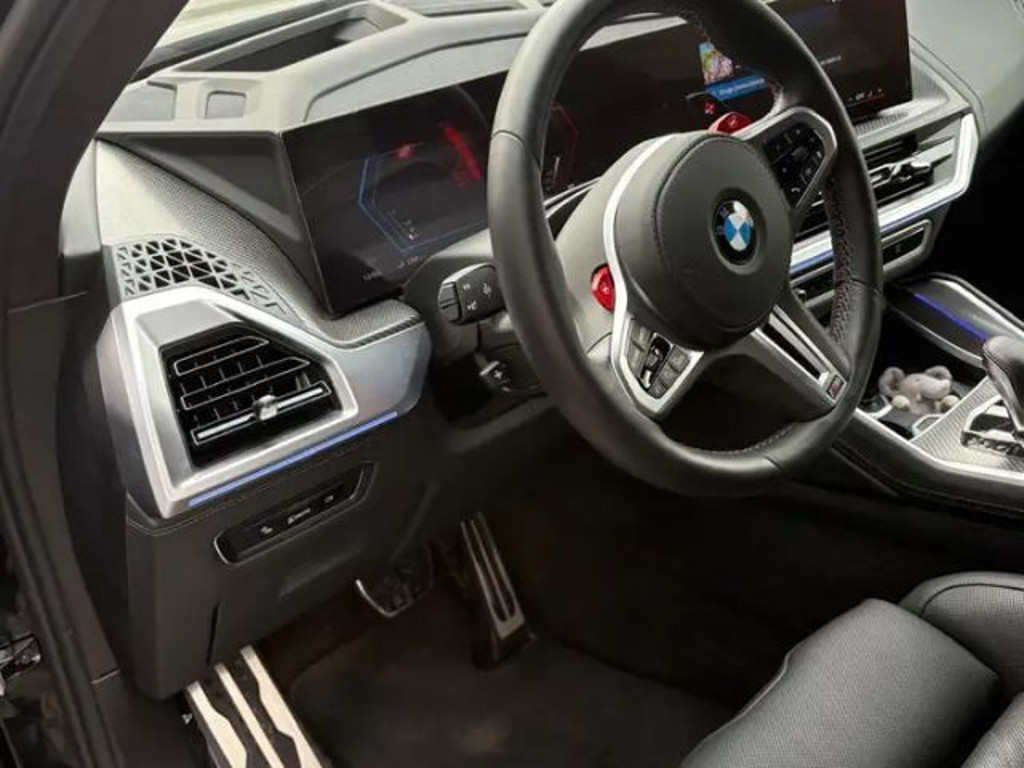 BMW XM