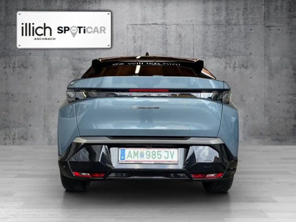Peugeot E-3008