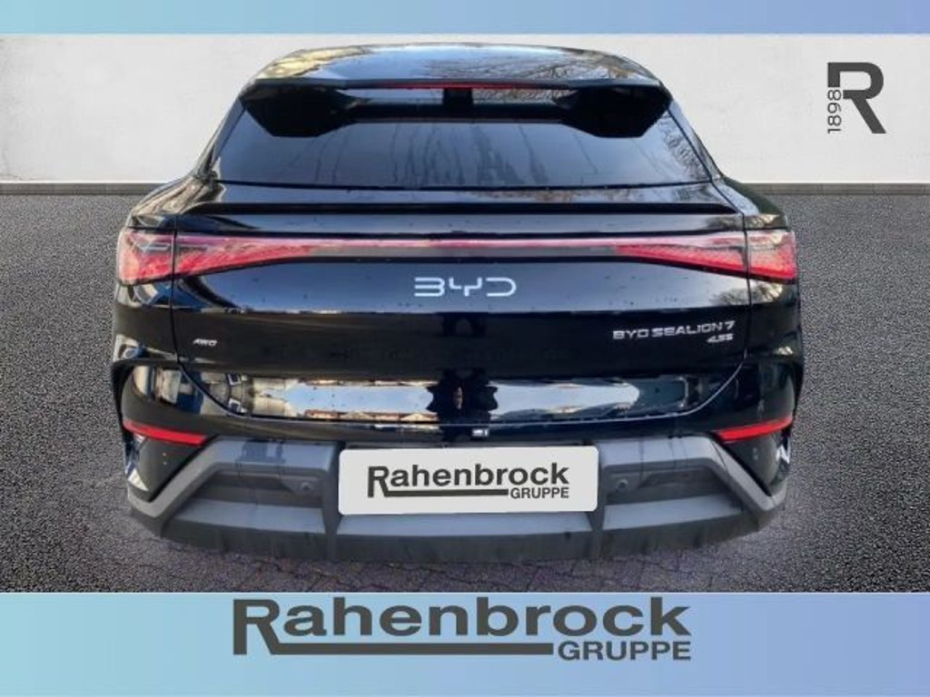 BYD Sealion 7