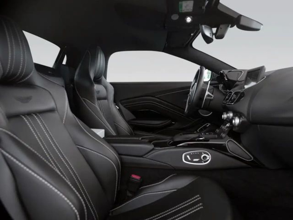 Aston Martin Vantage