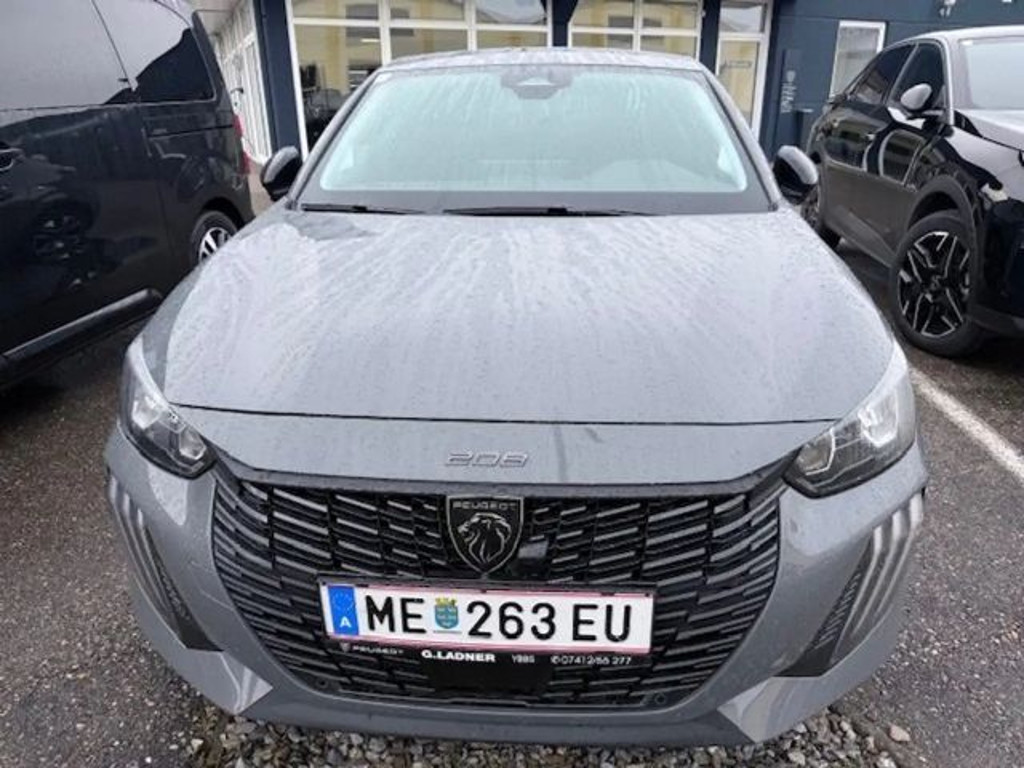 Peugeot e-208