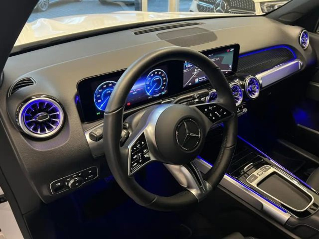 Mercedes-Benz EQB