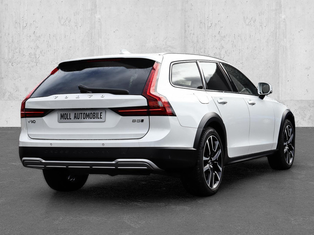 Volvo V90 Cross Country
