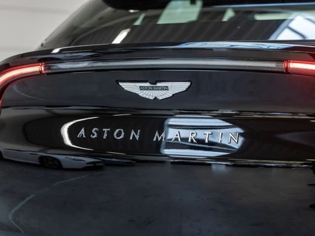 Aston Martin DBX