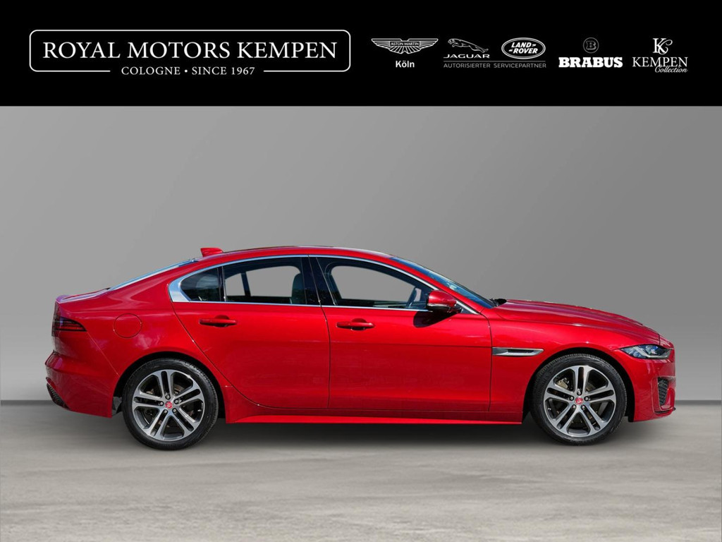 Jaguar XE
