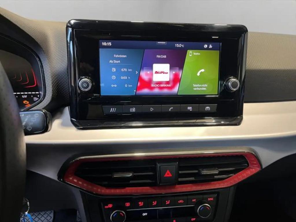 Seat Arona
