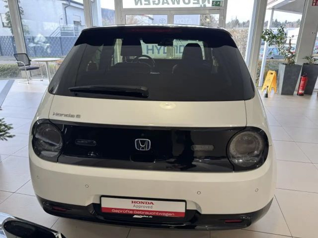 Honda e