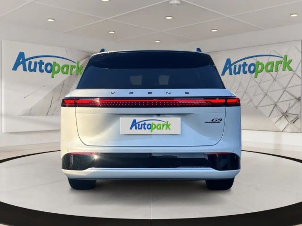 Xpeng G9