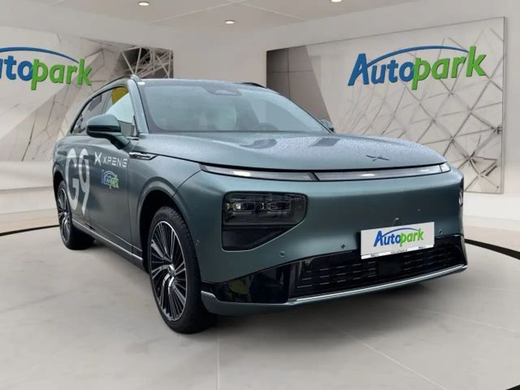 Xpeng G9