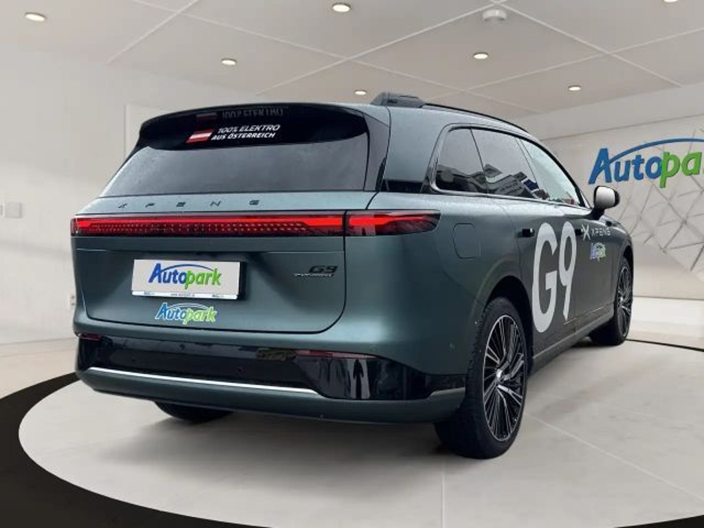 Xpeng G9