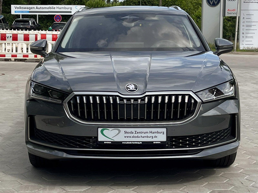 Skoda Superb 2025 Hybride Benzine