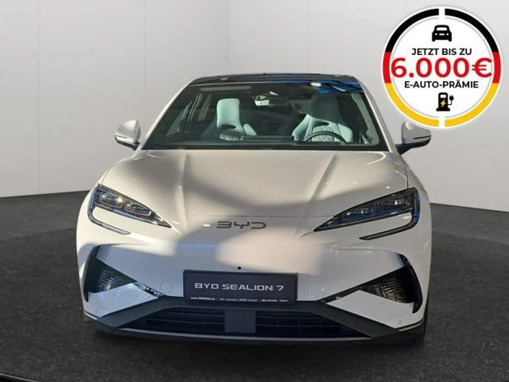 BYD Sealion 7