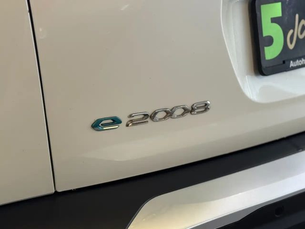 Peugeot e-2008
