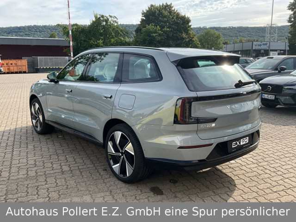 Volvo EX90