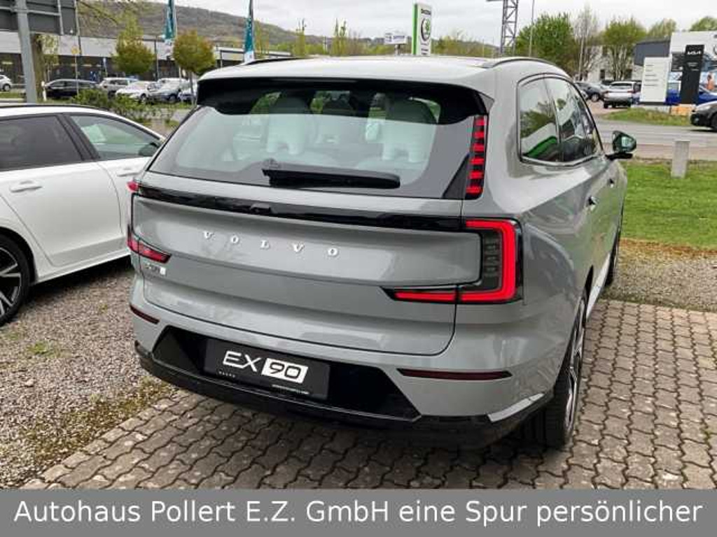Volvo EX90