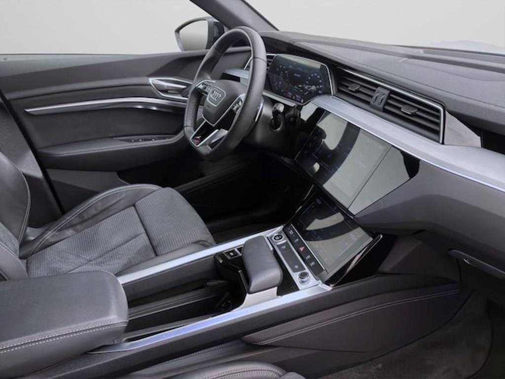 Audi Q8 e-tron