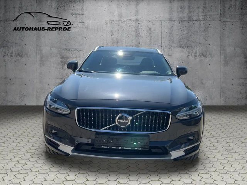 Volvo V90 Cross Country