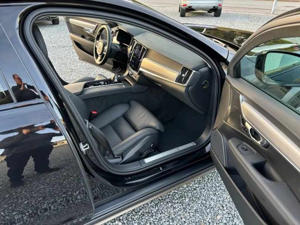 Volvo V90 Cross Country