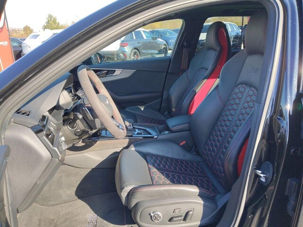 Audi RS4