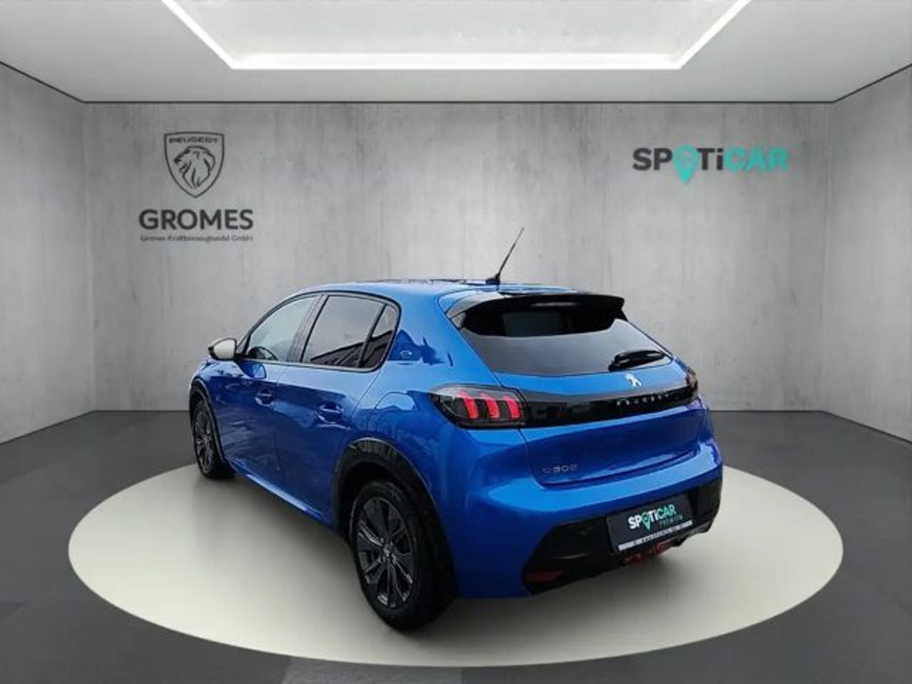 Peugeot e-208