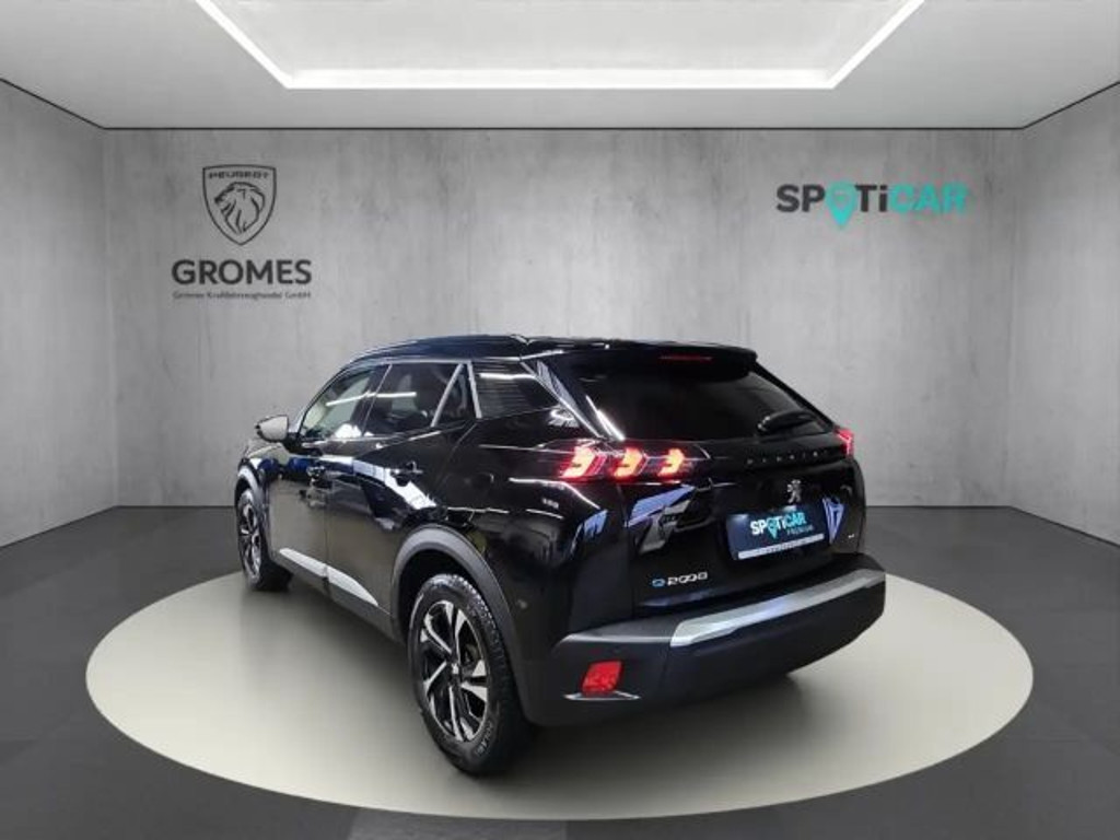 Peugeot e-2008