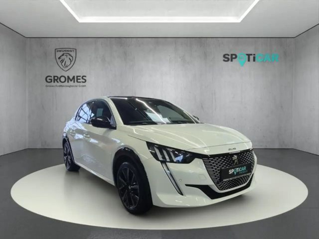 Peugeot e-208