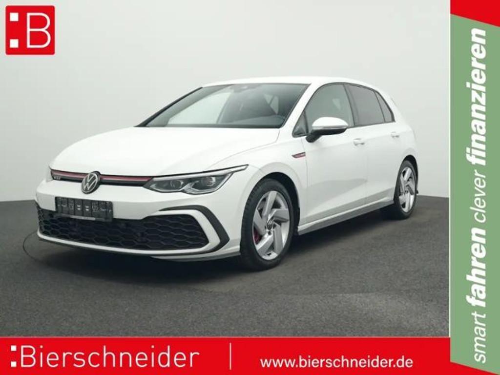 Volkswagen Golf 2023 Benzine
