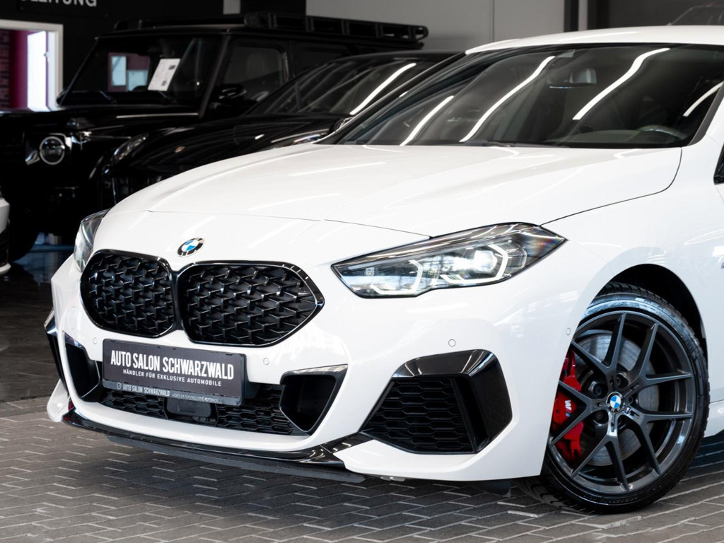 BMW M235