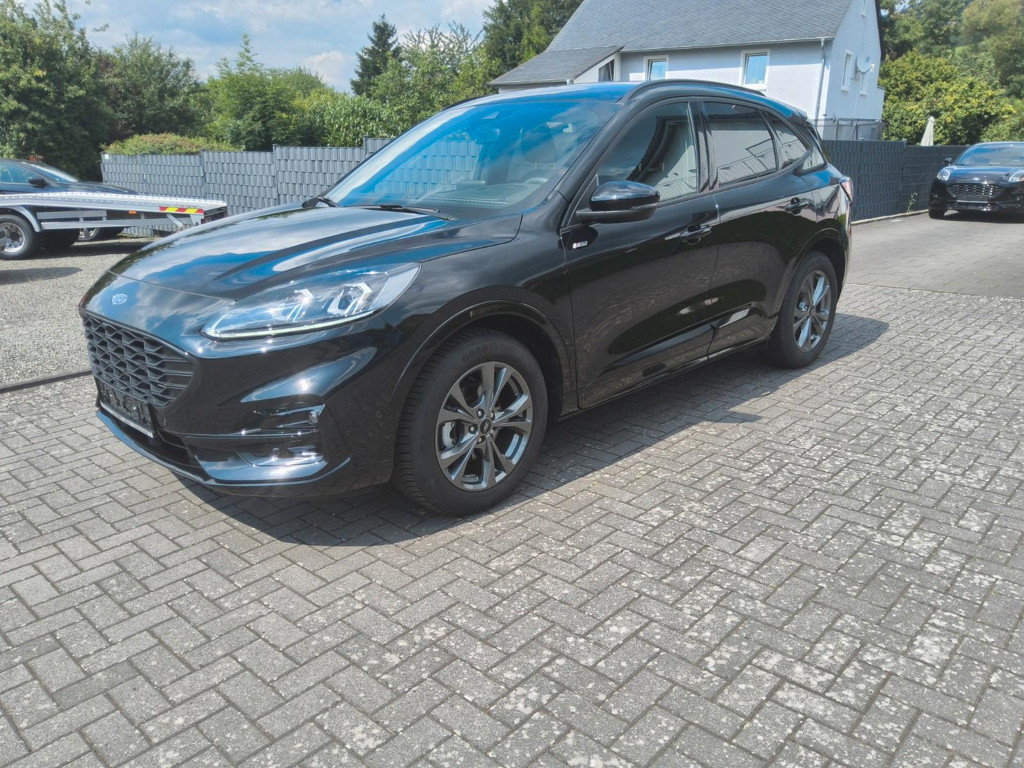 Ford Kuga 2023 Benzine