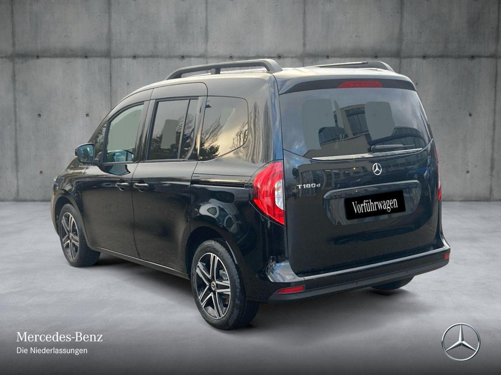 Mercedes-Benz T 180